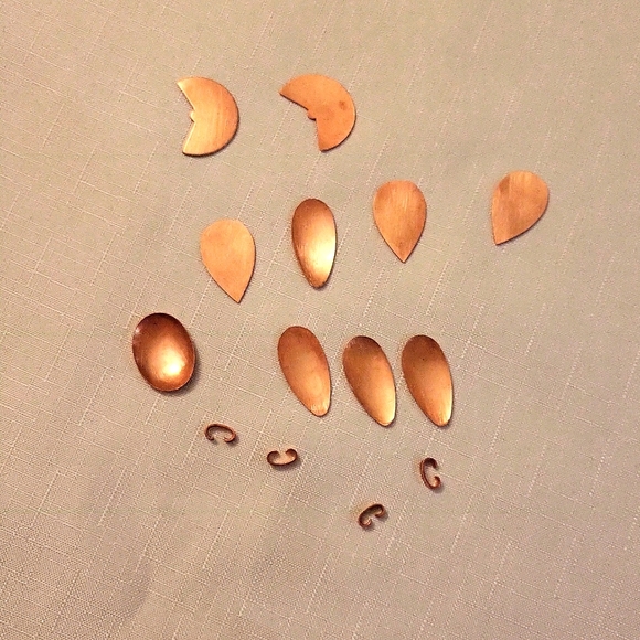 10 small enamelling copper blanks with 4 copper connector links - Picture 5 of 13